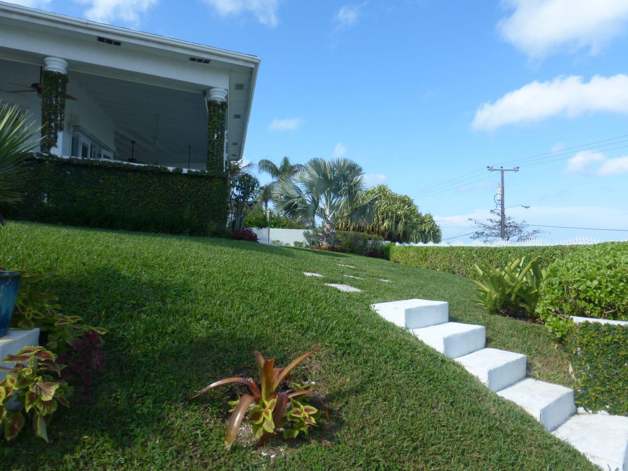 Four Bedroom Oceanfront Villa Nassau Kültér fotó